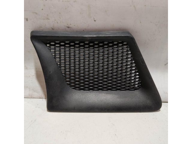 bontott ALFA ROMEO GT Hűtőrács