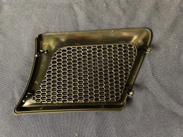 bontott ALFA ROMEO GT Hűtőrács