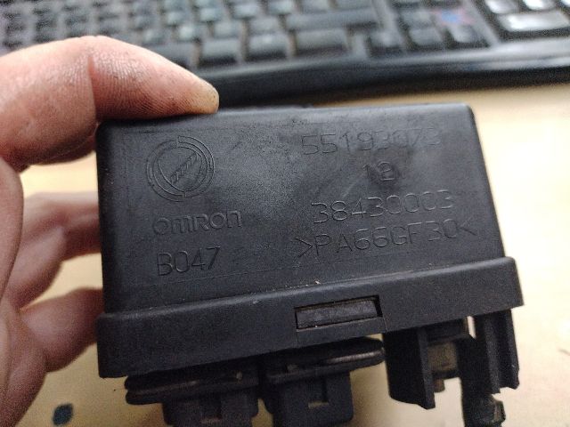 bontott ALFA ROMEO GT Izzító Relé