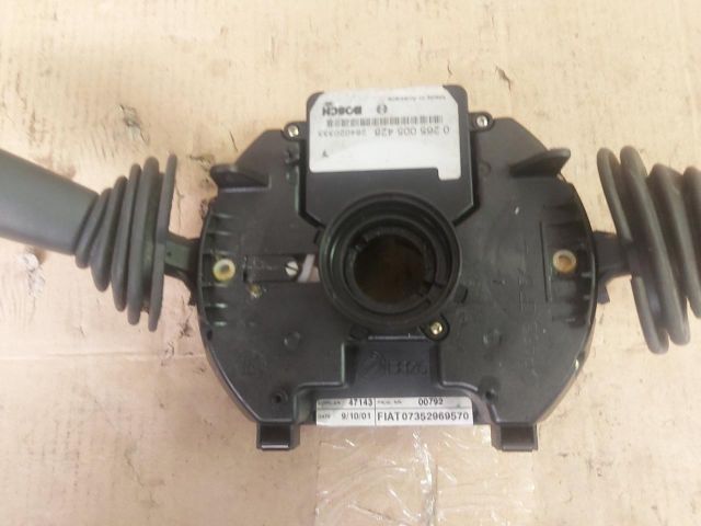 bontott ALFA ROMEO GT Jobb első Ajtó (Üres lemez)