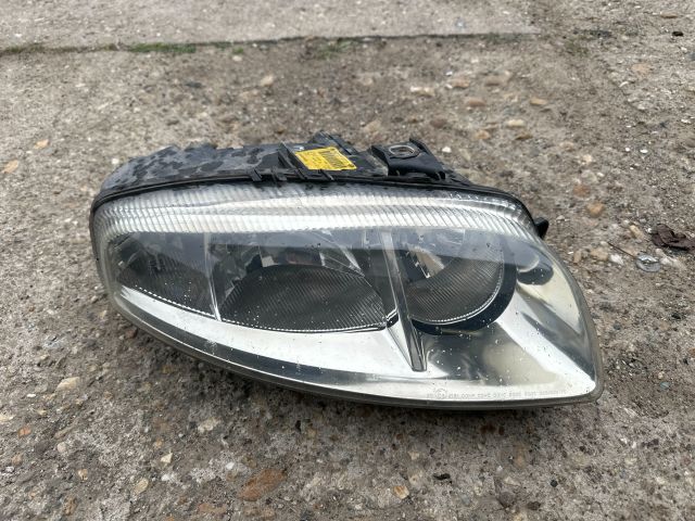 bontott ALFA ROMEO GT Jobb Fényszóró