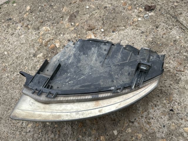 bontott ALFA ROMEO GT Jobb Fényszóró