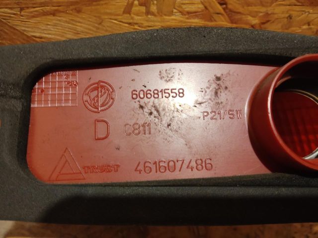 bontott ALFA ROMEO GT Jobb Hátsó Lámpa