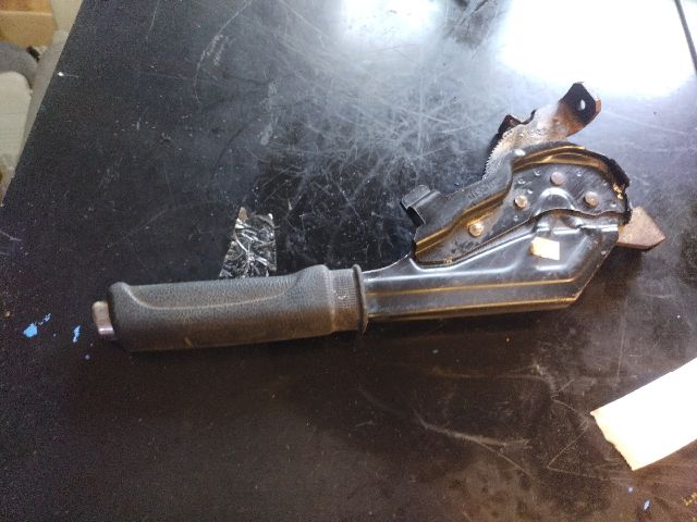 bontott ALFA ROMEO GT Kézifék Kar