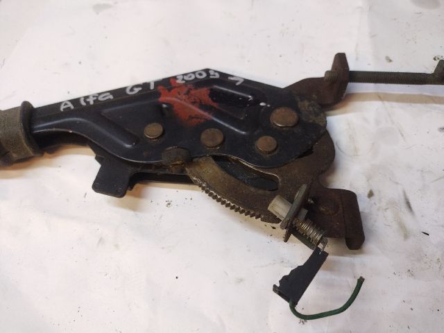 bontott ALFA ROMEO GT Kézifék Kar