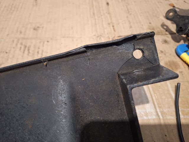 bontott ALFA ROMEO GTV Alsó Műszerfal Burkolat