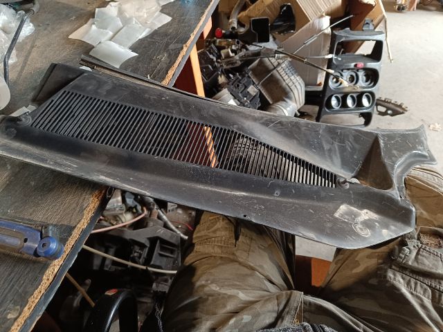 bontott ALFA ROMEO GTV Bal Levélrács Záróvég