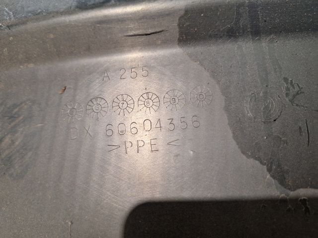 bontott ALFA ROMEO GTV Jobb Szélvédő Alatti Vízelvezető Műanyag