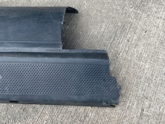 bontott ALFA ROMEO GTV Küszöb Burkolat