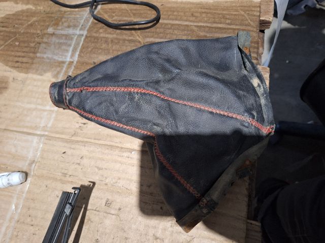 bontott ALFA ROMEO GTV Váltószoknya