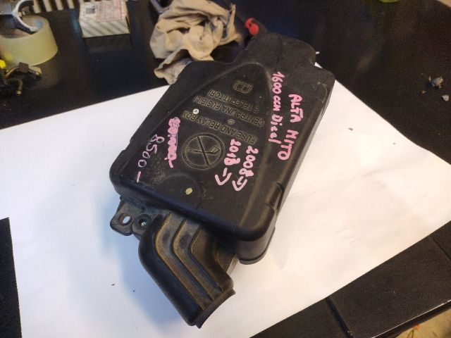 bontott ALFA ROMEO MITO Biztosítéktábla Motortér