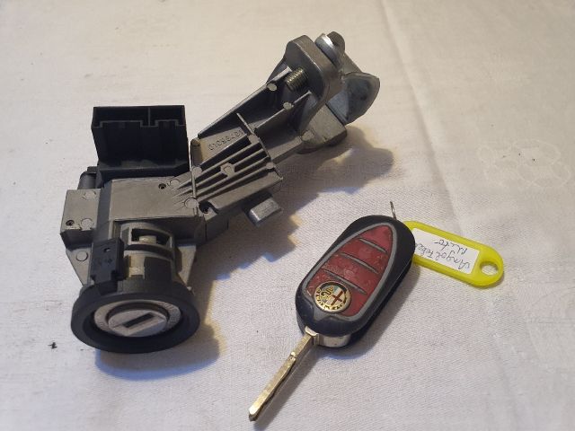 bontott ALFA ROMEO MITO Gyújtáskapcsoló Házzal