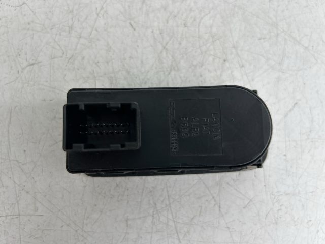 bontott ALFA ROMEO MITO Ablakemelő Kapcsoló Négyes / Kettes