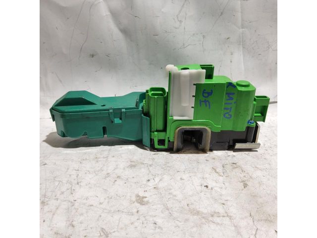 bontott ALFA ROMEO MITO Bal első Ajtózár