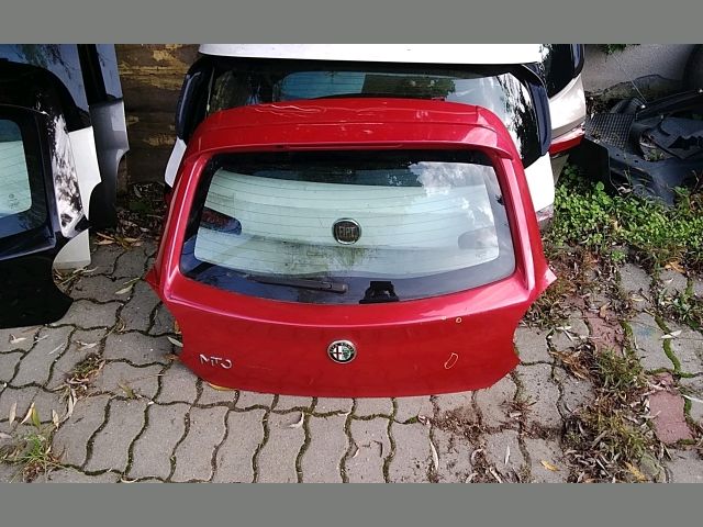 bontott ALFA ROMEO MITO Csomagtérajtó (Üres lemez)