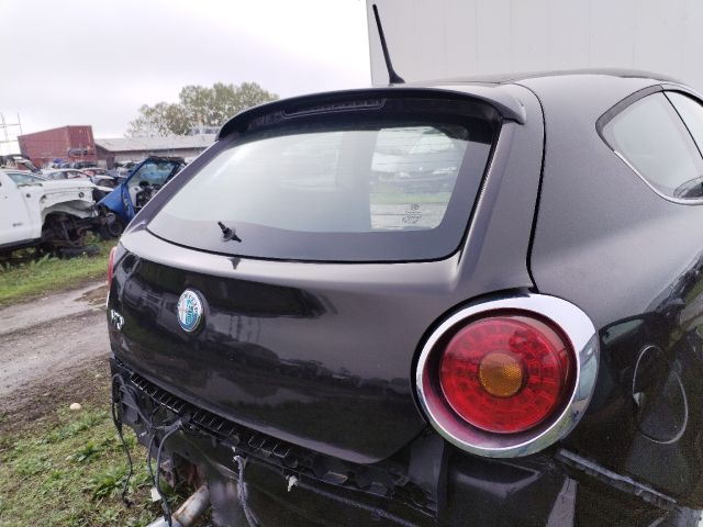 bontott ALFA ROMEO MITO Csomagtérajtó (Üres lemez)