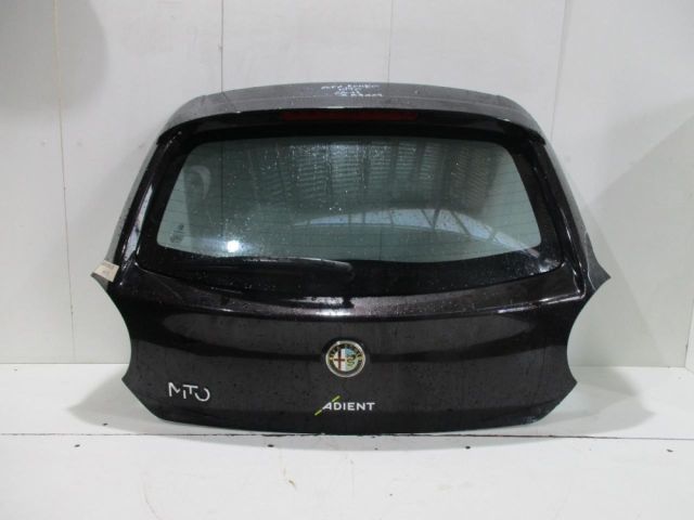 bontott ALFA ROMEO MITO Csomagtérajtó (Üres lemez)