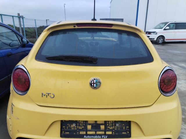 bontott ALFA ROMEO MITO Csomagtérajtó (Üres lemez)