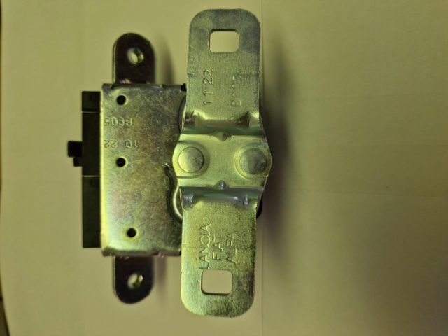 bontott ALFA ROMEO MITO Csomagtérajtó Zárszerkezet