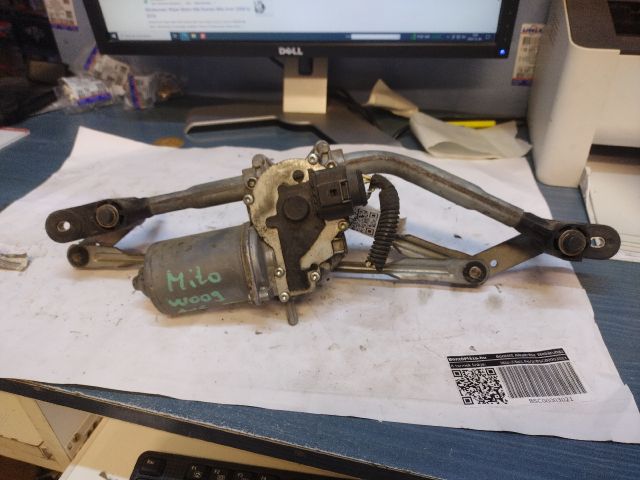 bontott ALFA ROMEO MITO Első Ablaktörlő Szerkezet Motorral