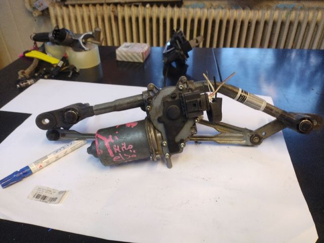 bontott ALFA ROMEO MITO Első Ablaktörlő Szerkezet Motorral