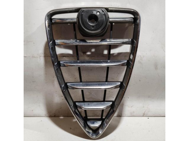 bontott ALFA ROMEO MITO Hűtőrács