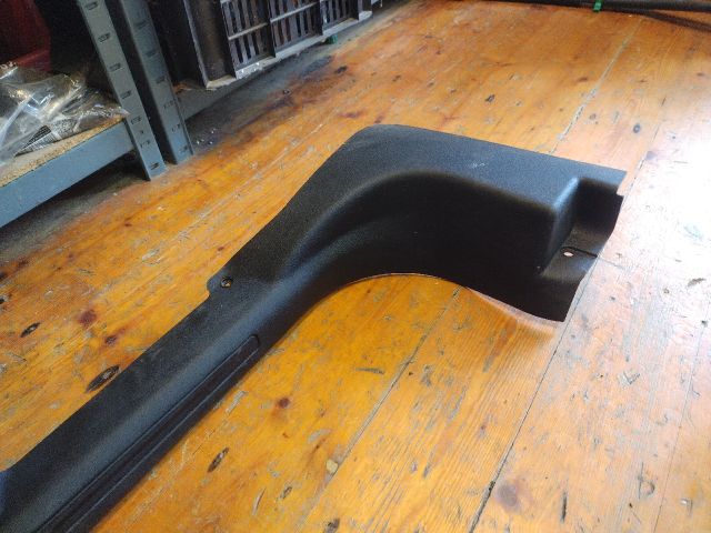 bontott ALFA ROMEO MITO Jobb első Belső Küszöb Burkolat