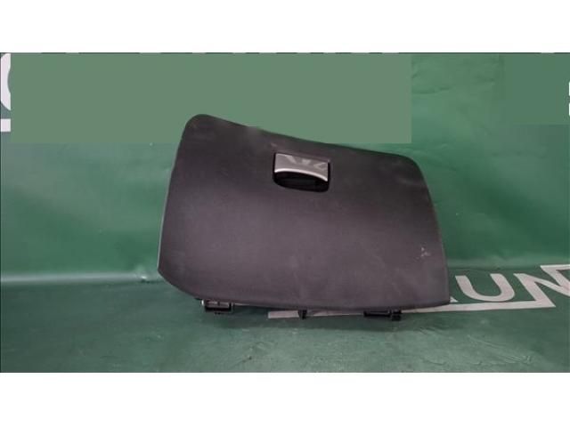 bontott ALFA ROMEO MITO Kesztyűtartó