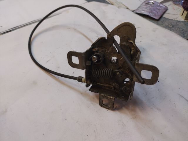 bontott ALFA ROMEO MITO Motorháztető Zárszerkezet