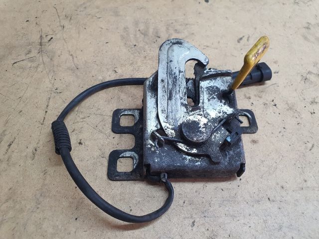 bontott ALFA ROMEO MITO Motorháztető Zárszerkezet