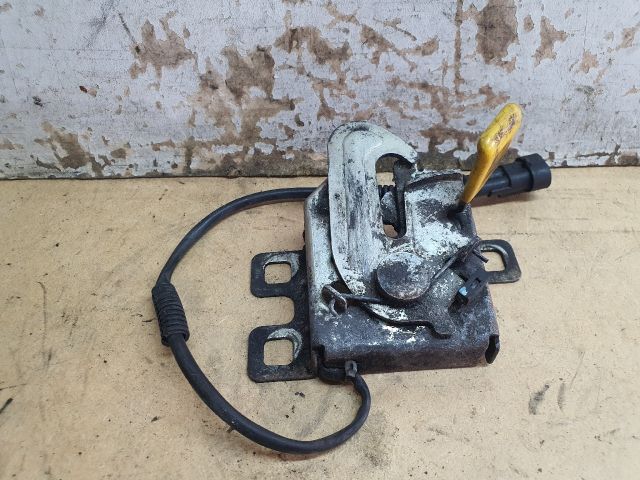 bontott ALFA ROMEO MITO Motorháztető Zárszerkezet