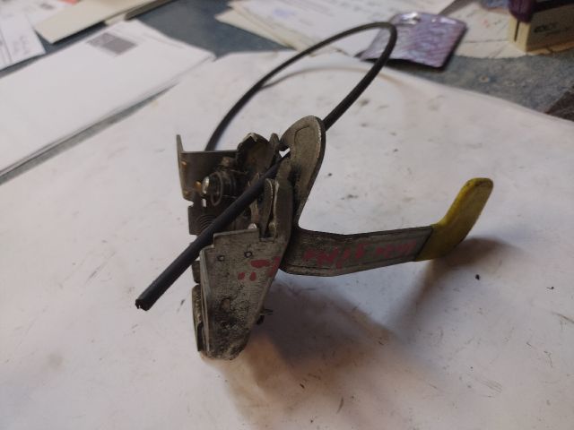 bontott ALFA ROMEO MITO Motorháztető Zárszerkezet