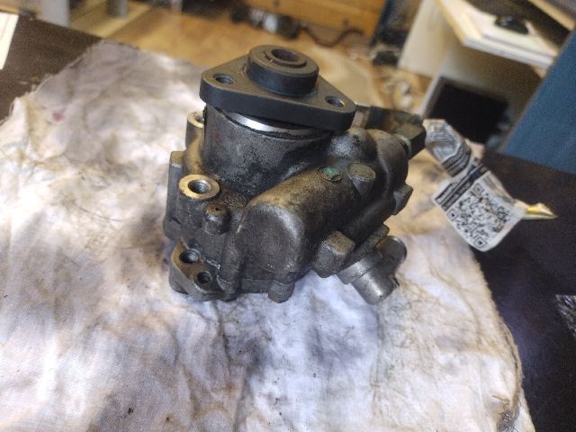 bontott ALFA ROMEO SPIDER Kormányszervó Motor (Hidraulikus)