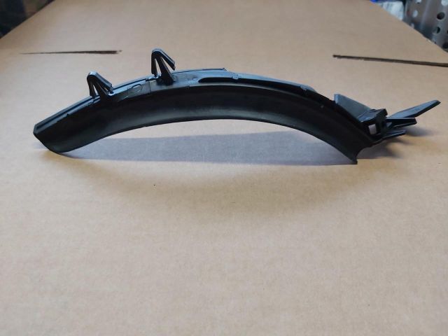 bontott ALFA ROMEO SPIDER Jobb Sárvédő Csavar Burkolat