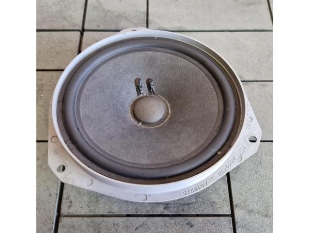 bontott ALFA ROMEO STELVIO Bal első Hangszóró