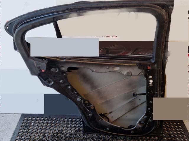 bontott ALFA ROMEO STELVIO Bal hátsó Ajtó (Üres lemez)