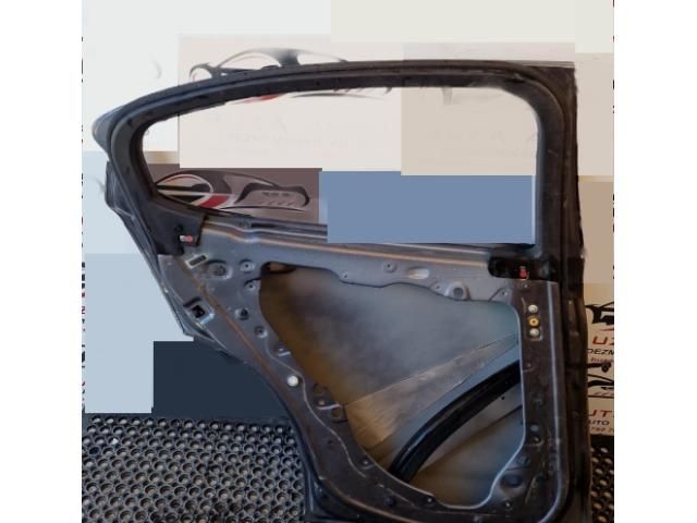 bontott ALFA ROMEO STELVIO Bal hátsó Ajtó (Üres lemez)