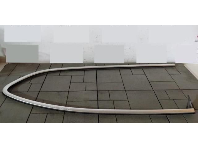 bontott ALFA ROMEO STELVIO Bal hátsó Vízlehúzó Gumicsík