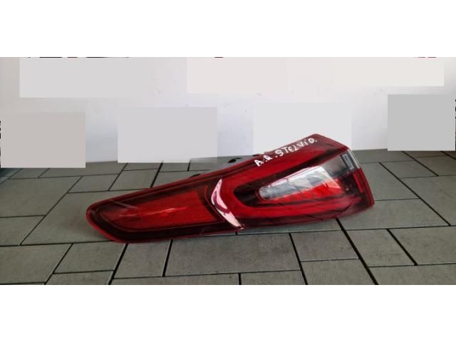 bontott ALFA ROMEO STELVIO Bal Külső Hátsó Lámpa