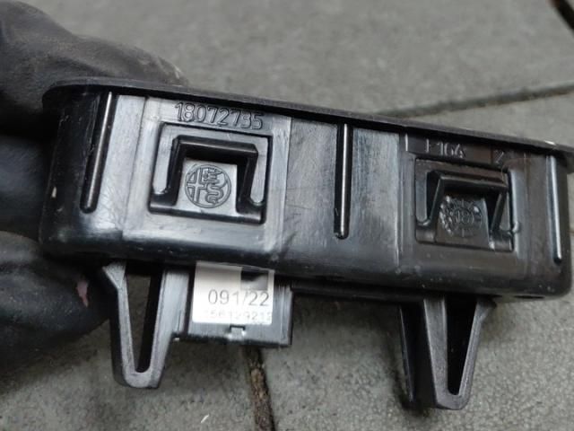 bontott ALFA ROMEO STELVIO Csomagtér Nyitó Kar / Gomb