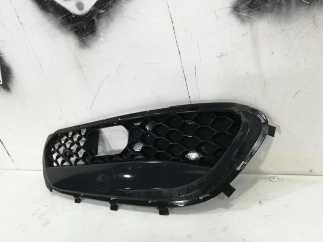 bontott ALFA ROMEO STELVIO Első Lökhárító Jobb Díszrács