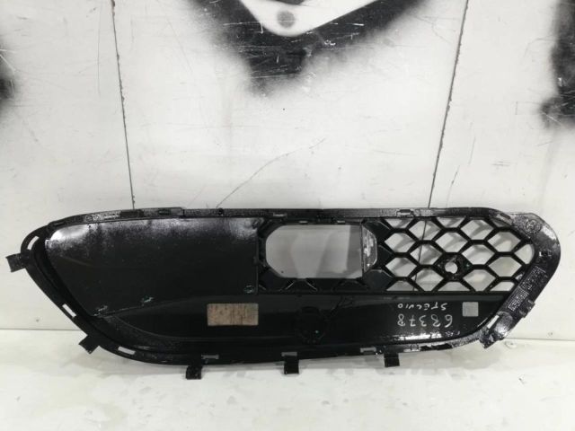 bontott ALFA ROMEO STELVIO Első Lökhárító Jobb Díszrács