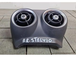 bontott ALFA ROMEO STELVIO Hátsó középső Szellőző