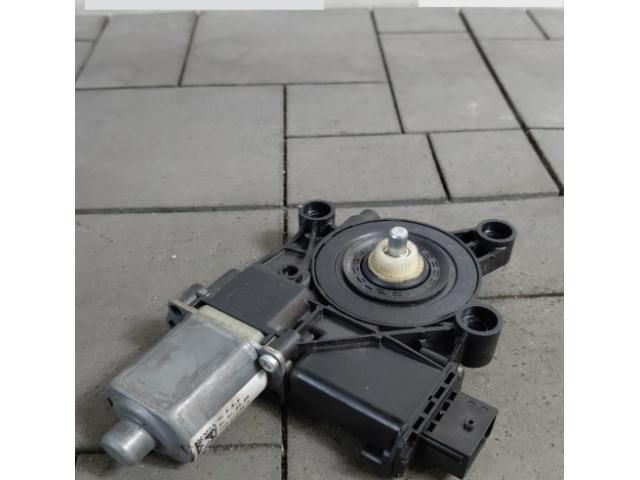 bontott ALFA ROMEO STELVIO Jobb hátsó Ablakemelő Motor