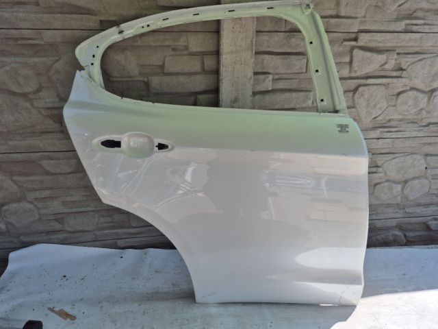 bontott ALFA ROMEO STELVIO Jobb hátsó Ajtó (Üres lemez)