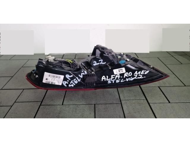 bontott ALFA ROMEO STELVIO Jobb Külső Hátsó Lámpa