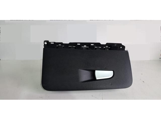 bontott ALFA ROMEO STELVIO Kesztyűtartó