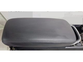 bontott ALFA ROMEO STELVIO Könyöklő