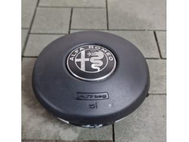 bontott ALFA ROMEO STELVIO Kormánylégzsák