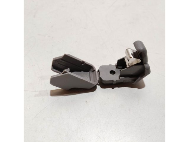 bontott ALFA ROMEO STELVIO Napellenző Tartó (Pozíciófüggetlen)